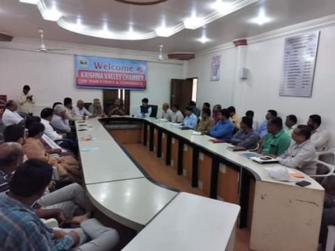 Paresh Bhagwat Chief Engineer of MSEDCL Office Kolhapur meeting in Krishna Valley Chamber regarding the problems in Kupwad Industrial Estate.